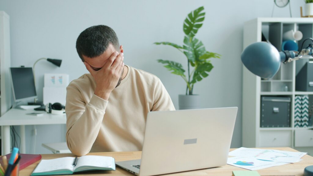 How Students Can Earn Money Online Without Affecting Studies
